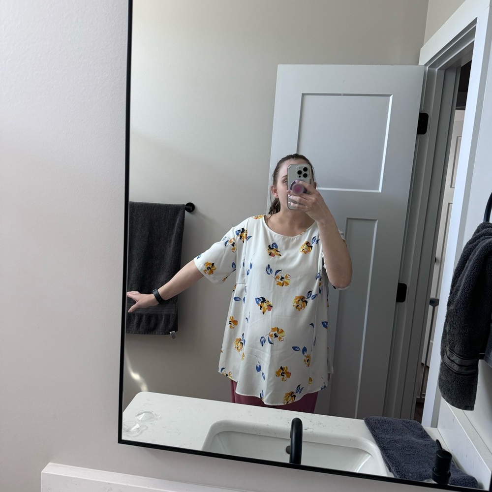 Maternity Top - Picture 10 of 10